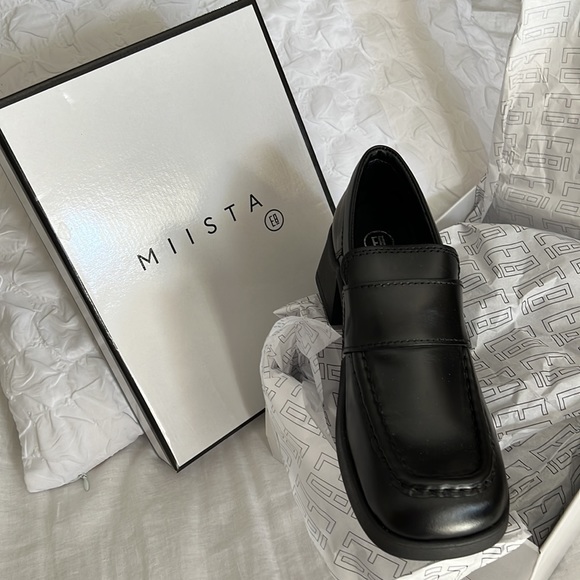 NIB MIISTA MODERN CHUNKY-HEELED BLACK LOAFERS W/TREAD SOLE (39/9) - Picture 7 of 13